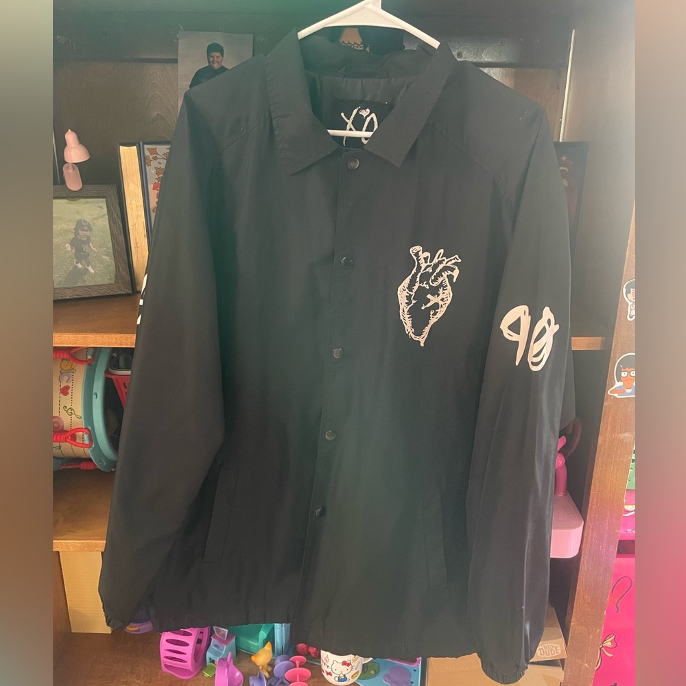 The Weeknd 2017 XO tour merch drop heart logo windbreaker